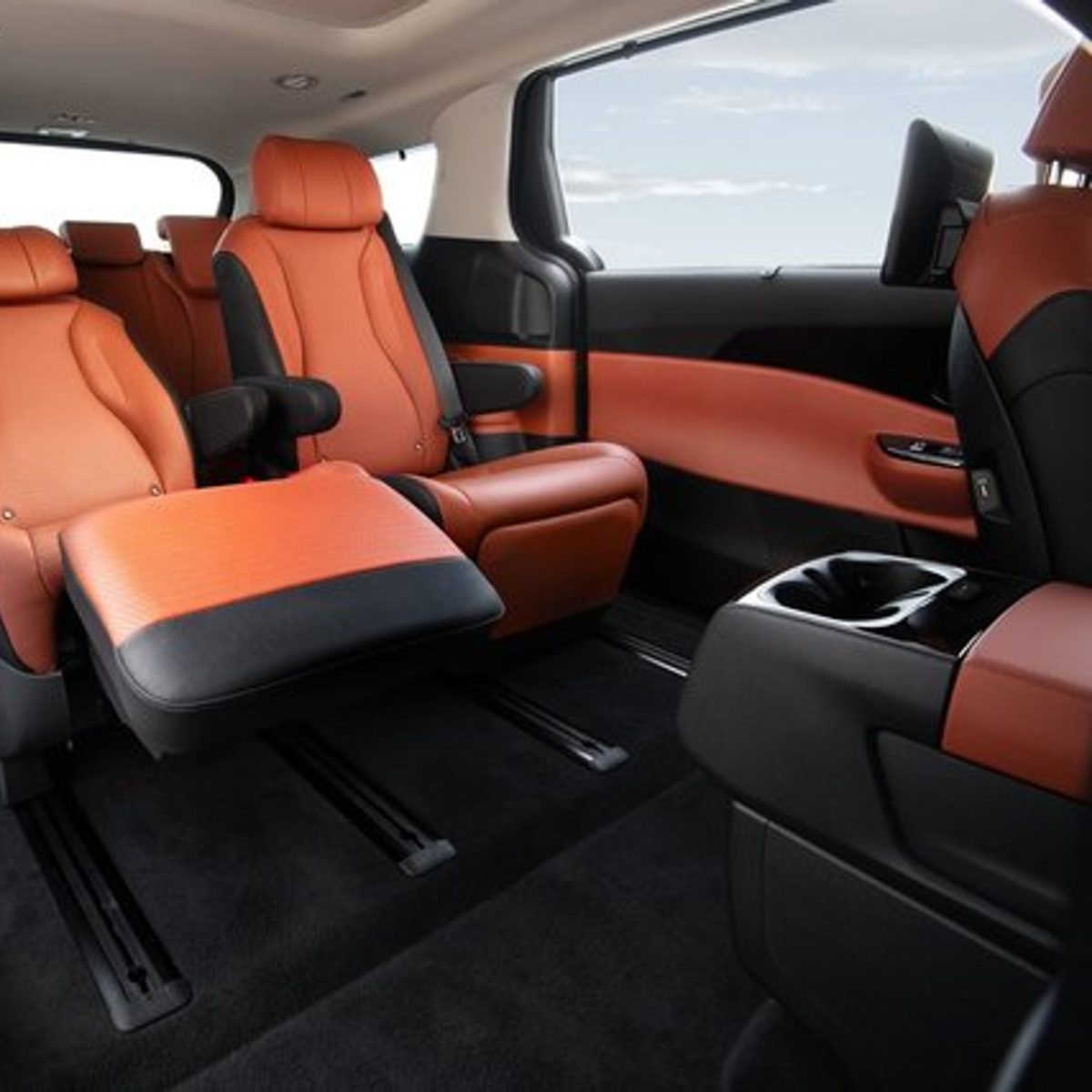 Kia Carnival Hybrid VIP Lounge seat